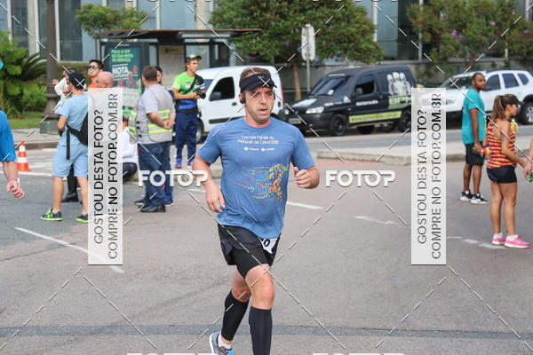 Buy your photos of the eventMeia Maratona Internacional de Curitiba 2018 on Fotop