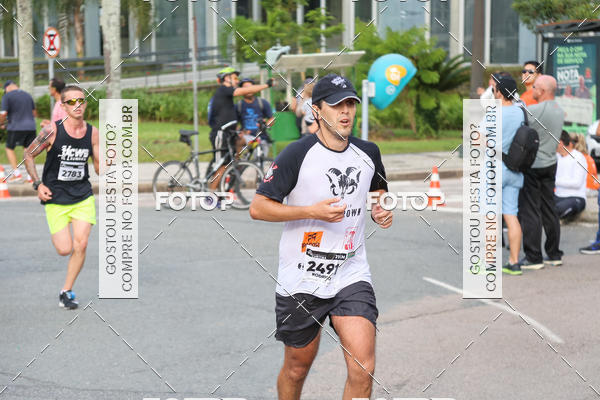 Buy your photos of the eventMeia Maratona Internacional de Curitiba 2018 on Fotop