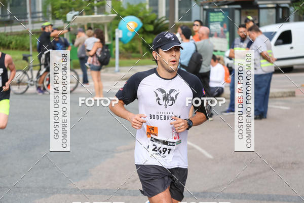 Buy your photos of the eventMeia Maratona Internacional de Curitiba 2018 on Fotop