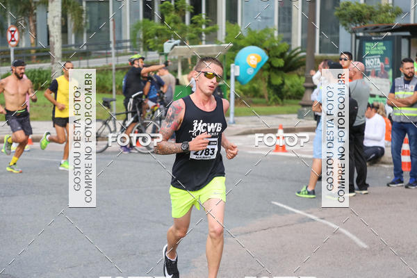 Buy your photos of the eventMeia Maratona Internacional de Curitiba 2018 on Fotop