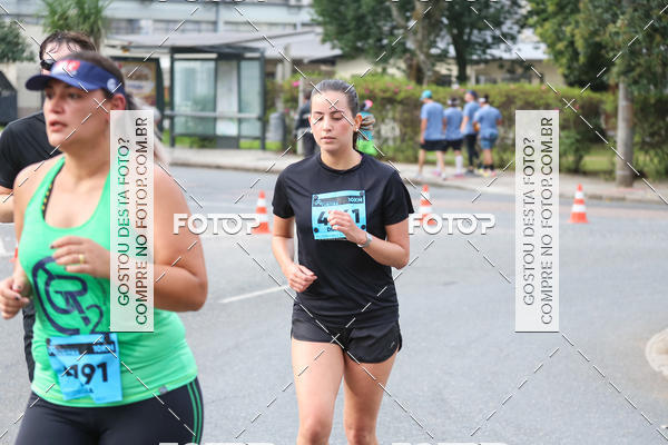Buy your photos of the eventMeia Maratona Internacional de Curitiba 2018 on Fotop