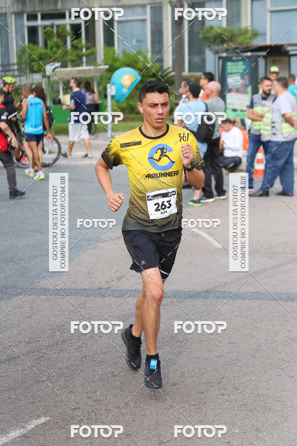 Buy your photos of the eventMeia Maratona Internacional de Curitiba 2018 on Fotop
