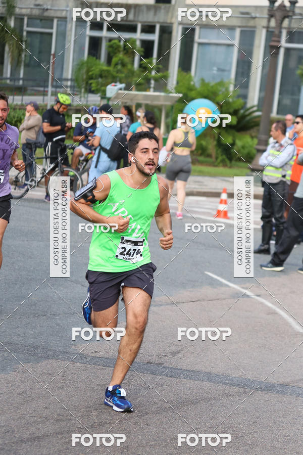 Buy your photos of the eventMeia Maratona Internacional de Curitiba 2018 on Fotop