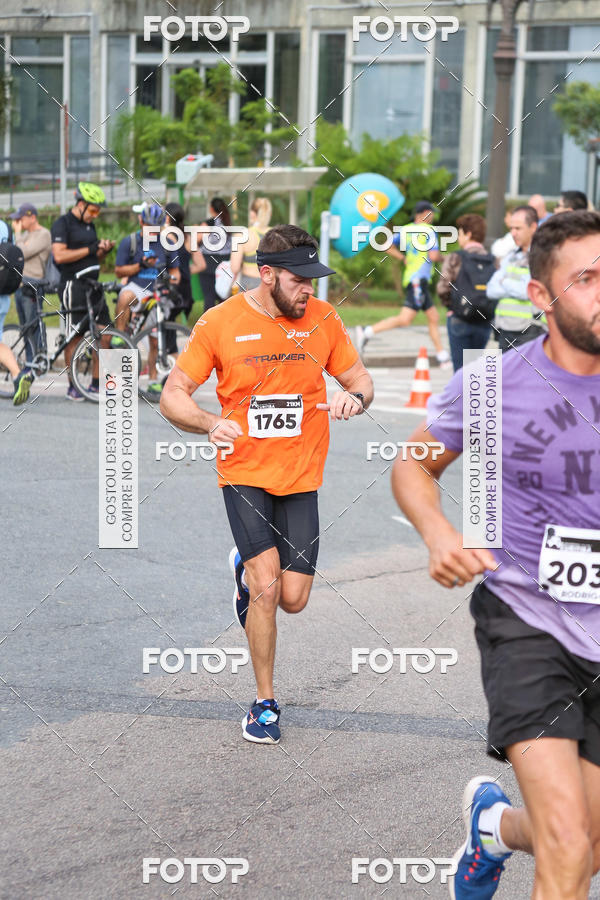 Buy your photos of the eventMeia Maratona Internacional de Curitiba 2018 on Fotop