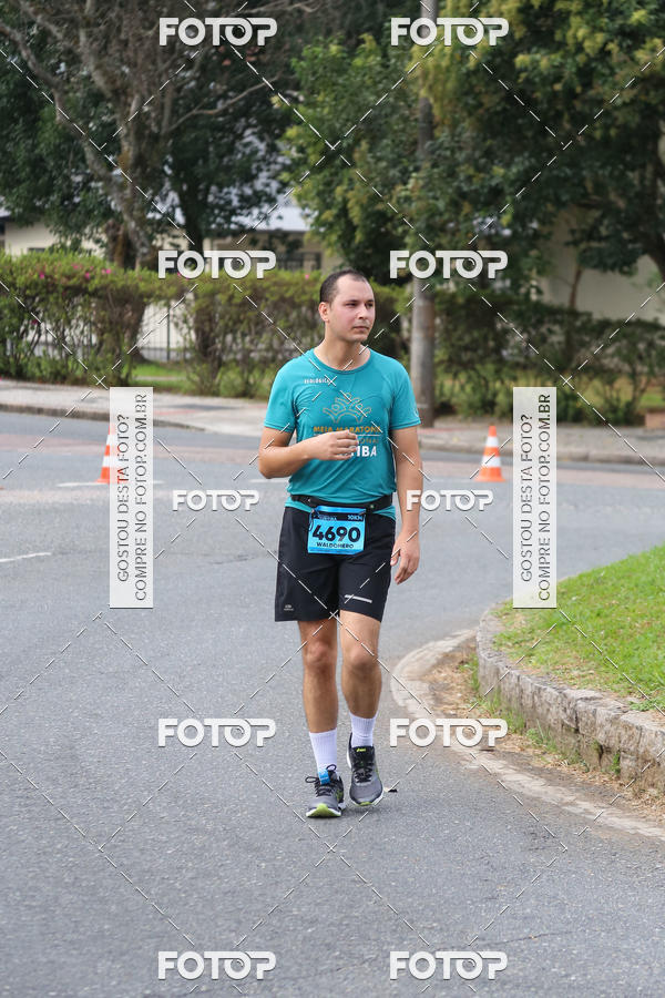 Buy your photos of the eventMeia Maratona Internacional de Curitiba 2018 on Fotop