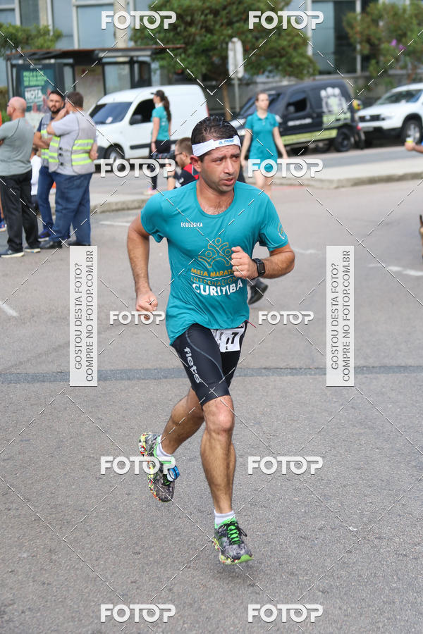 Buy your photos of the eventMeia Maratona Internacional de Curitiba 2018 on Fotop