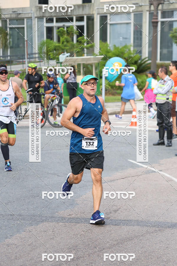 Buy your photos of the eventMeia Maratona Internacional de Curitiba 2018 on Fotop