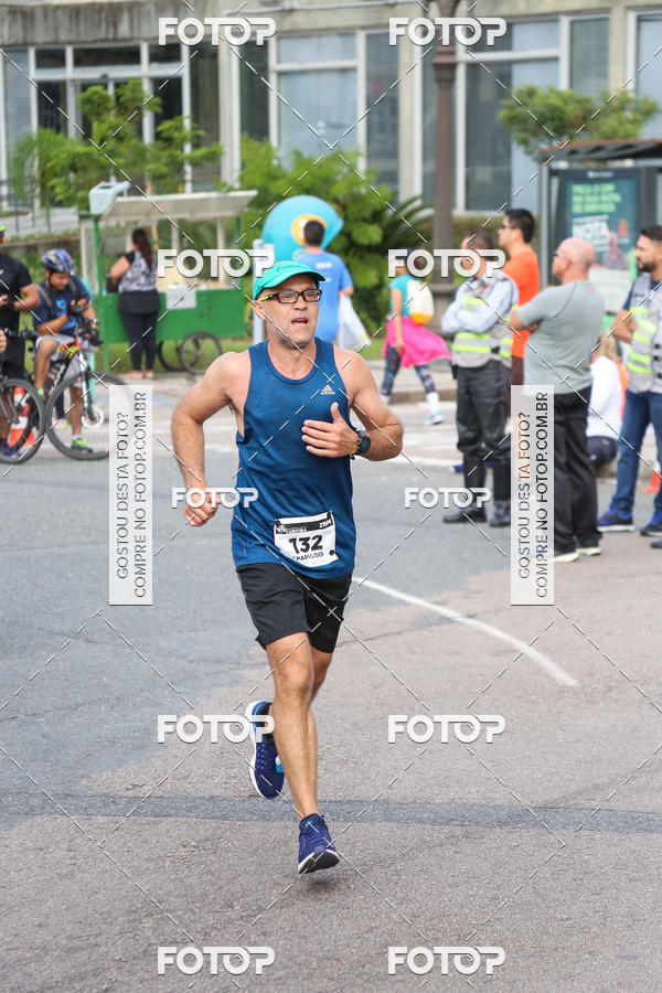 Buy your photos of the eventMeia Maratona Internacional de Curitiba 2018 on Fotop