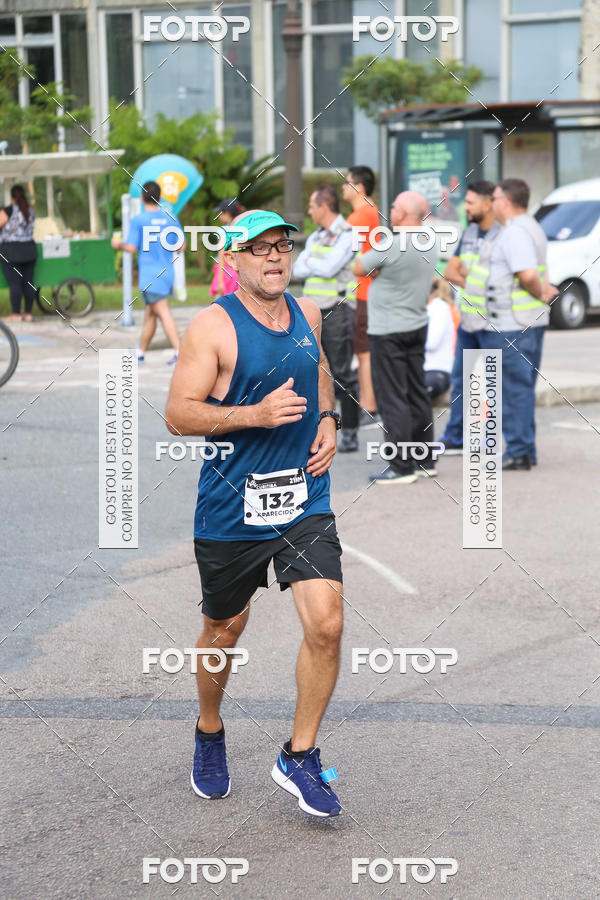 Buy your photos of the eventMeia Maratona Internacional de Curitiba 2018 on Fotop