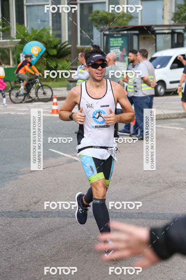 Buy your photos of the eventMeia Maratona Internacional de Curitiba 2018 on Fotop