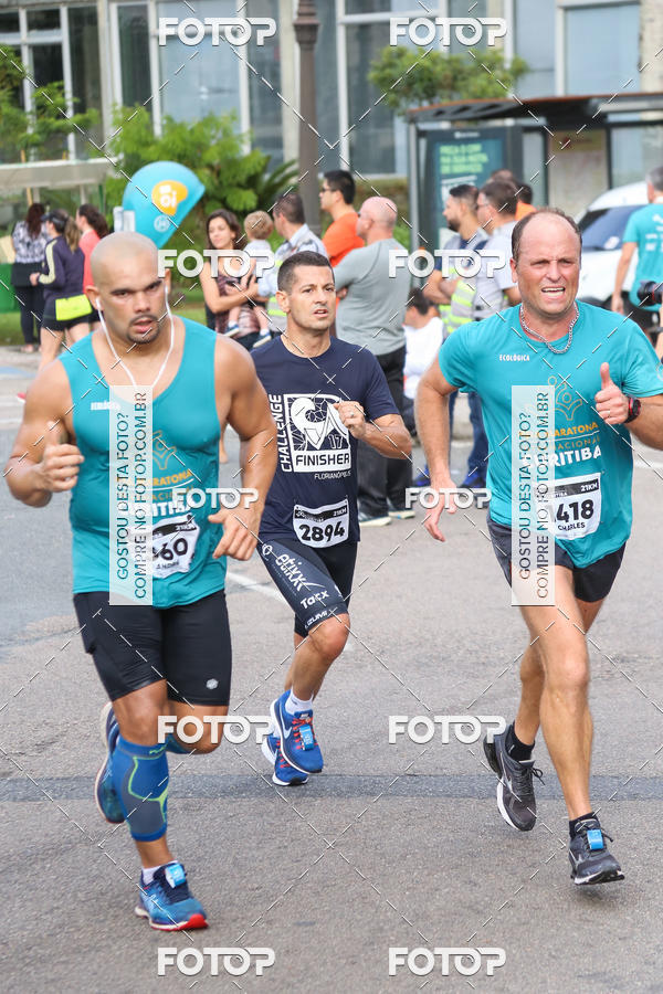 Buy your photos of the eventMeia Maratona Internacional de Curitiba 2018 on Fotop
