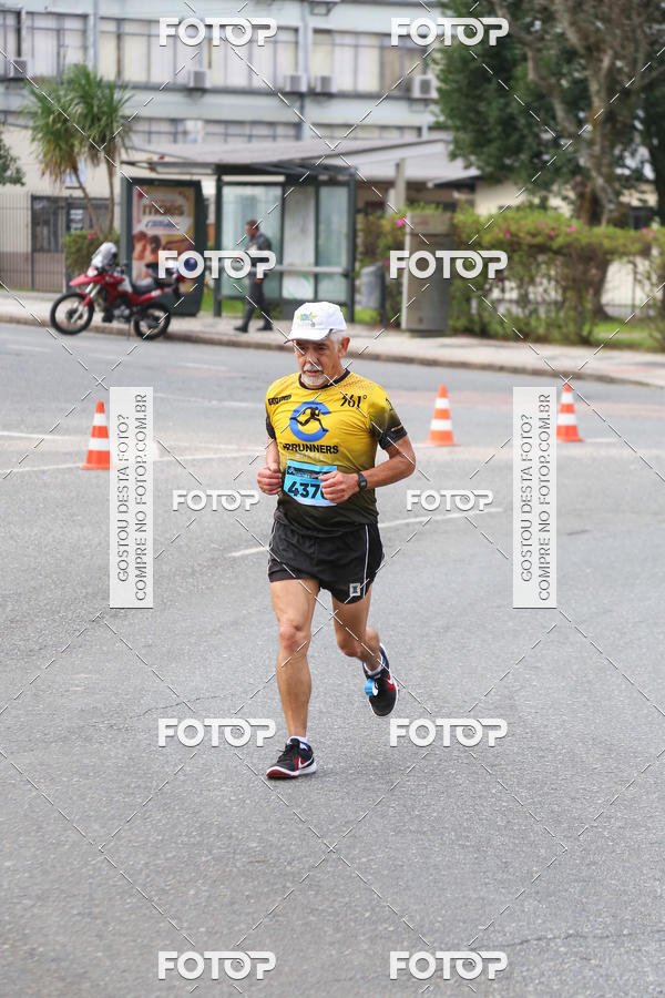 Buy your photos of the eventMeia Maratona Internacional de Curitiba 2018 on Fotop