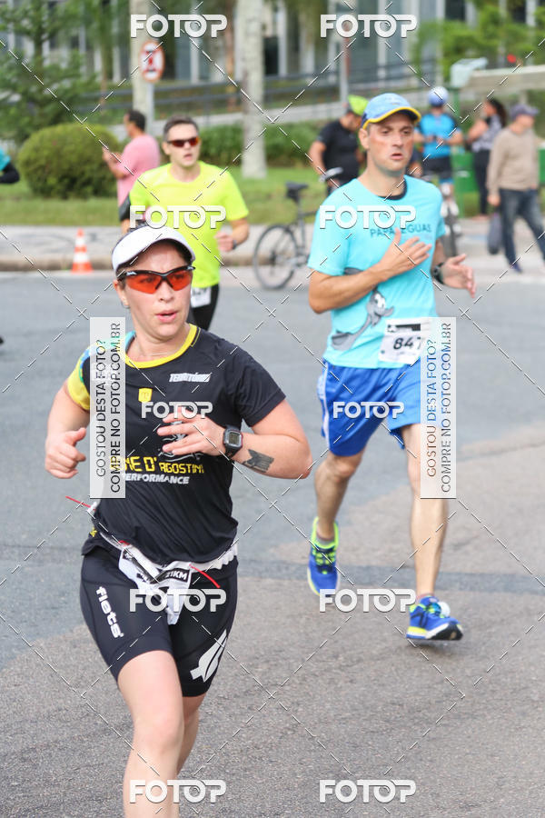 Buy your photos of the eventMeia Maratona Internacional de Curitiba 2018 on Fotop