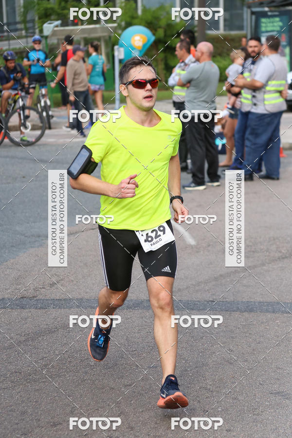 Buy your photos of the eventMeia Maratona Internacional de Curitiba 2018 on Fotop