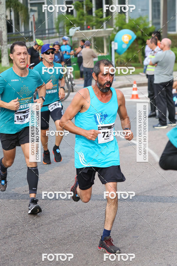 Buy your photos of the eventMeia Maratona Internacional de Curitiba 2018 on Fotop