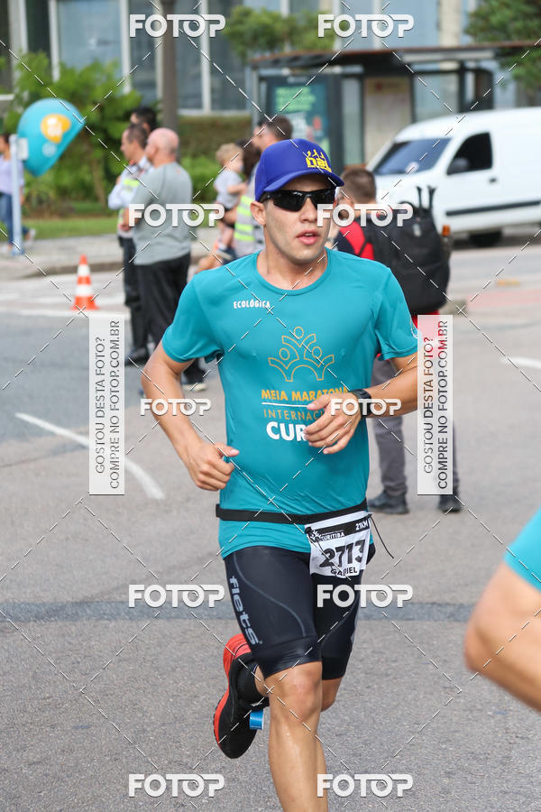 Buy your photos of the eventMeia Maratona Internacional de Curitiba 2018 on Fotop