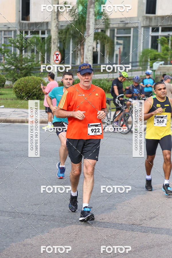 Buy your photos of the eventMeia Maratona Internacional de Curitiba 2018 on Fotop
