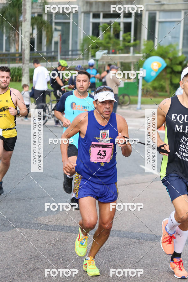 Buy your photos of the eventMeia Maratona Internacional de Curitiba 2018 on Fotop