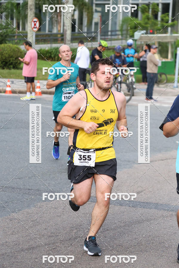 Buy your photos of the eventMeia Maratona Internacional de Curitiba 2018 on Fotop