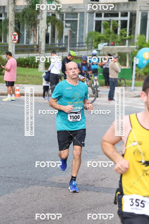 Buy your photos of the eventMeia Maratona Internacional de Curitiba 2018 on Fotop
