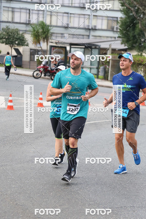 Buy your photos of the eventMeia Maratona Internacional de Curitiba 2018 on Fotop