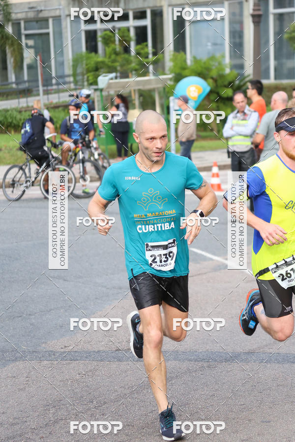 Buy your photos of the eventMeia Maratona Internacional de Curitiba 2018 on Fotop
