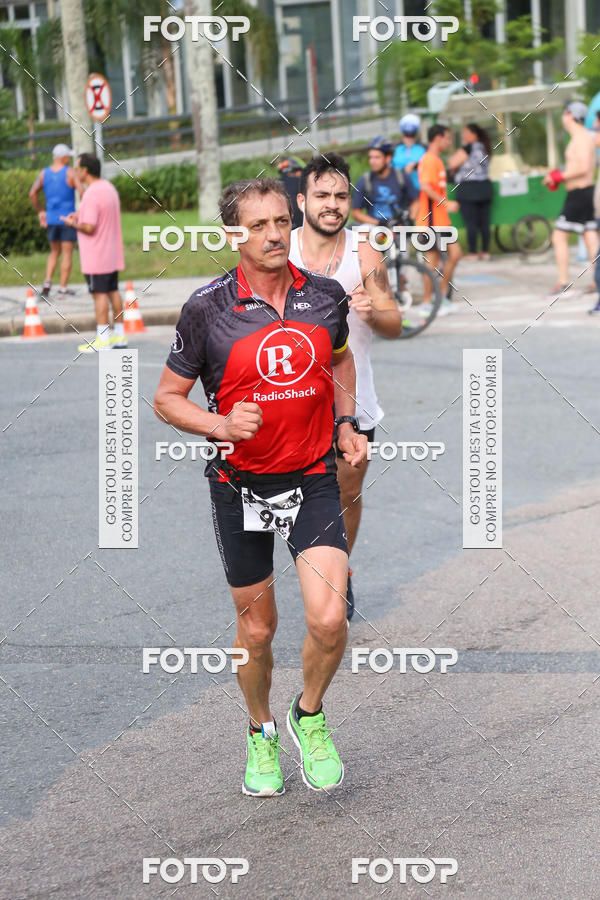 Buy your photos of the eventMeia Maratona Internacional de Curitiba 2018 on Fotop
