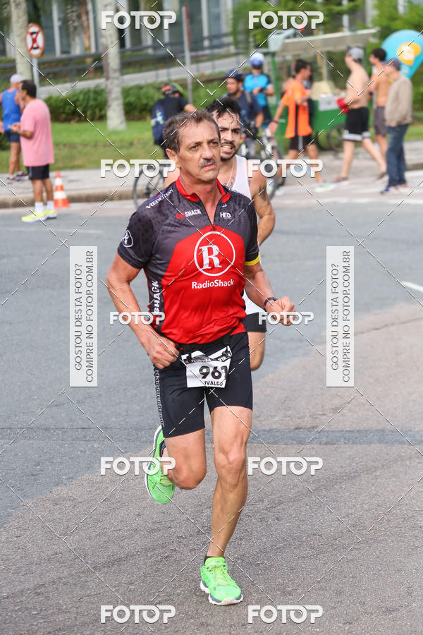 Buy your photos of the eventMeia Maratona Internacional de Curitiba 2018 on Fotop