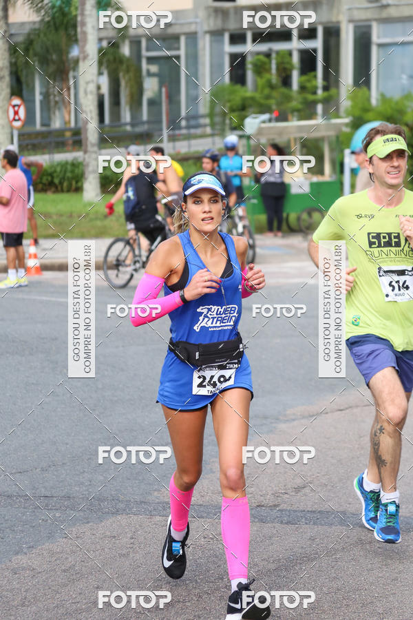 Buy your photos of the eventMeia Maratona Internacional de Curitiba 2018 on Fotop