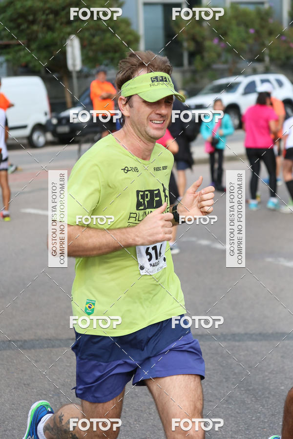 Buy your photos of the eventMeia Maratona Internacional de Curitiba 2018 on Fotop