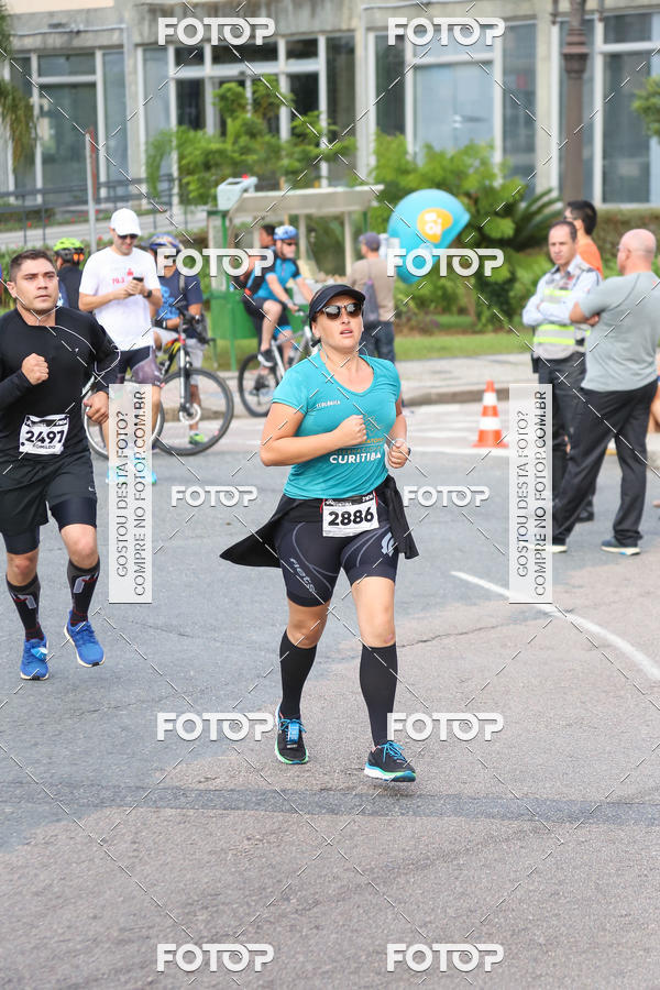 Buy your photos of the eventMeia Maratona Internacional de Curitiba 2018 on Fotop
