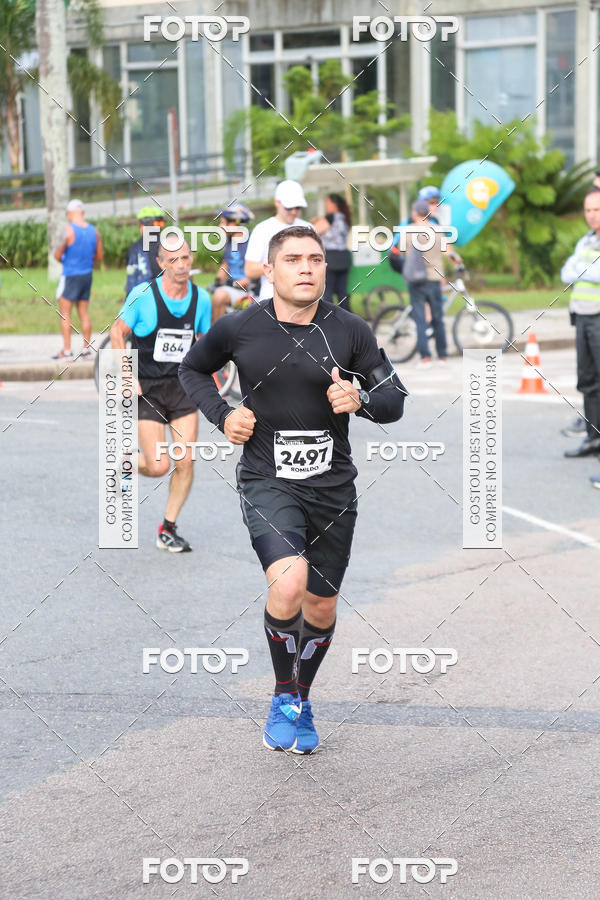 Buy your photos of the eventMeia Maratona Internacional de Curitiba 2018 on Fotop