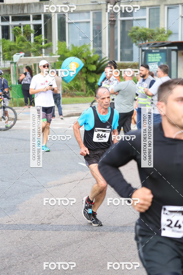 Buy your photos of the eventMeia Maratona Internacional de Curitiba 2018 on Fotop