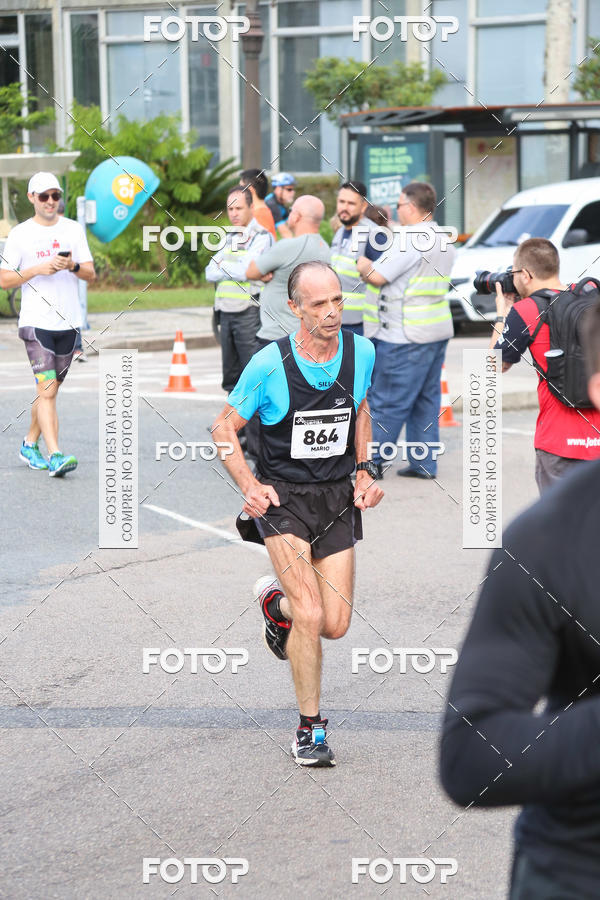 Buy your photos of the eventMeia Maratona Internacional de Curitiba 2018 on Fotop