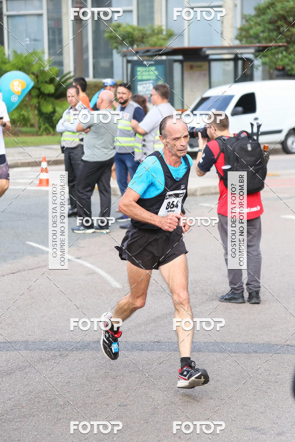Buy your photos of the eventMeia Maratona Internacional de Curitiba 2018 on Fotop