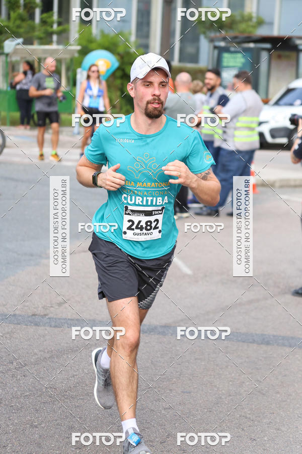 Buy your photos of the eventMeia Maratona Internacional de Curitiba 2018 on Fotop