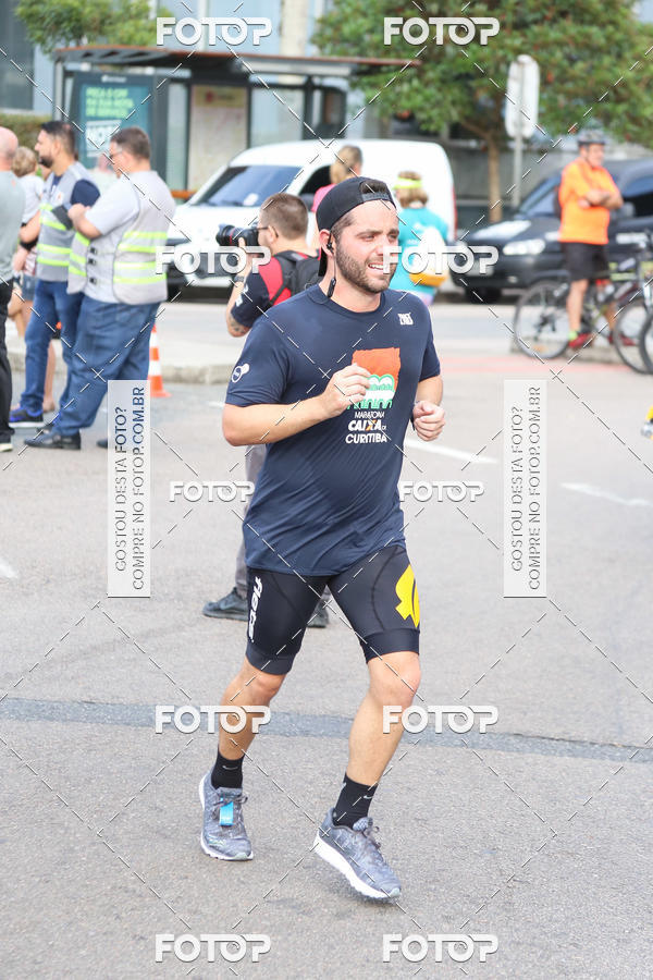Buy your photos of the eventMeia Maratona Internacional de Curitiba 2018 on Fotop