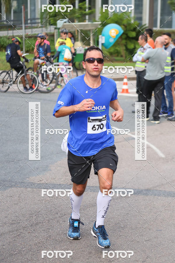 Buy your photos of the eventMeia Maratona Internacional de Curitiba 2018 on Fotop