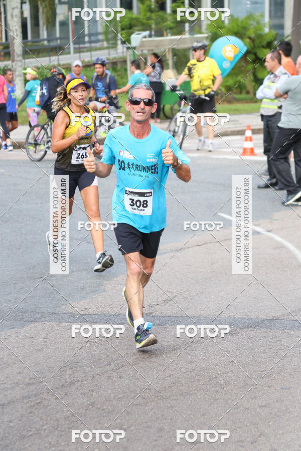 Buy your photos of the eventMeia Maratona Internacional de Curitiba 2018 on Fotop