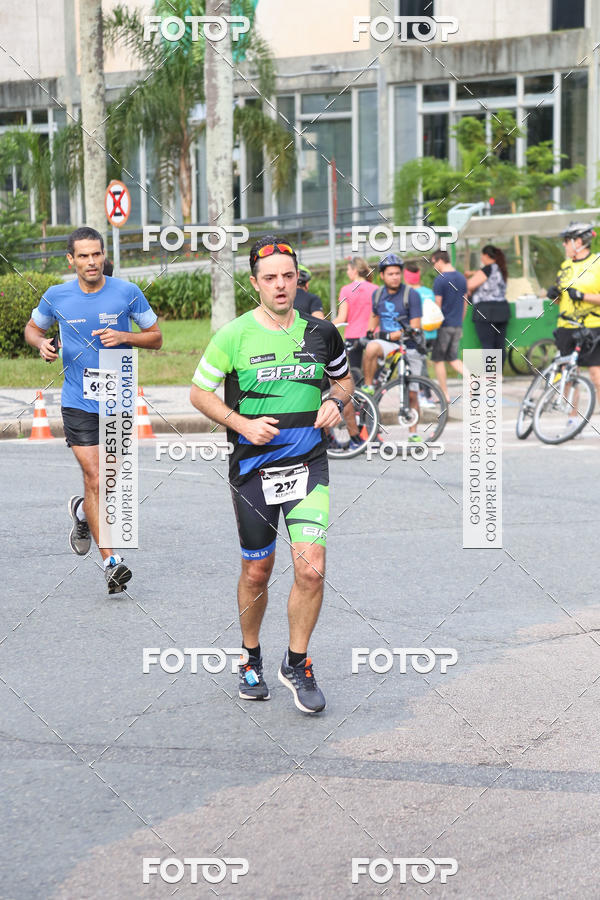 Buy your photos of the eventMeia Maratona Internacional de Curitiba 2018 on Fotop