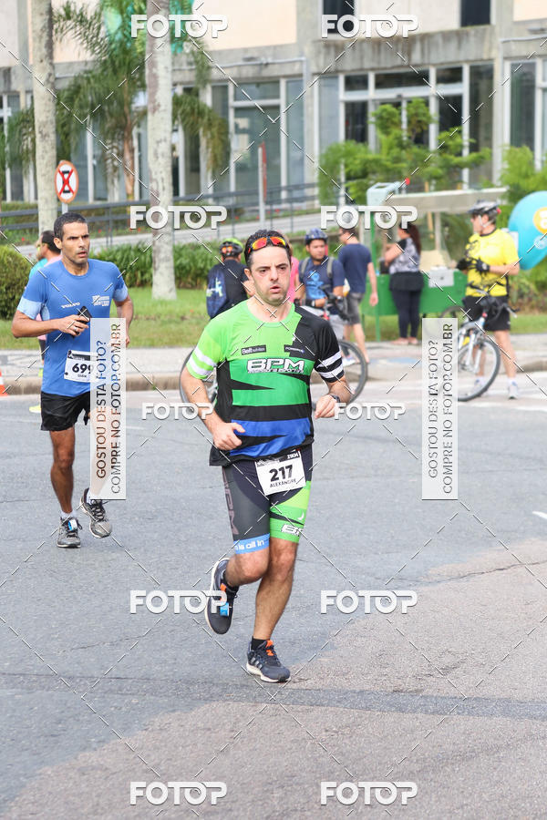 Buy your photos of the eventMeia Maratona Internacional de Curitiba 2018 on Fotop