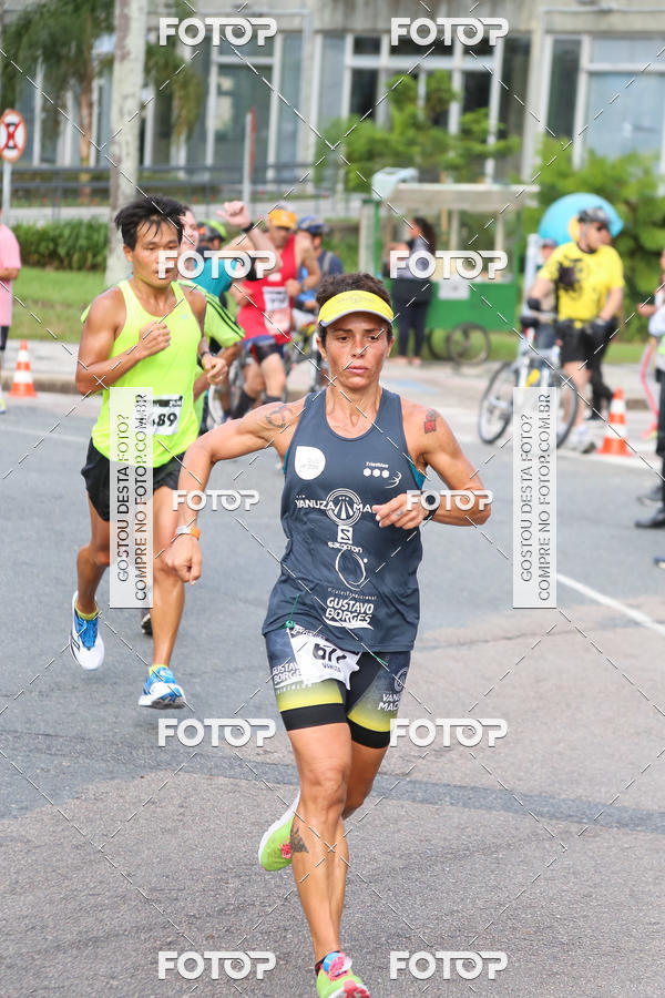 Buy your photos of the eventMeia Maratona Internacional de Curitiba 2018 on Fotop