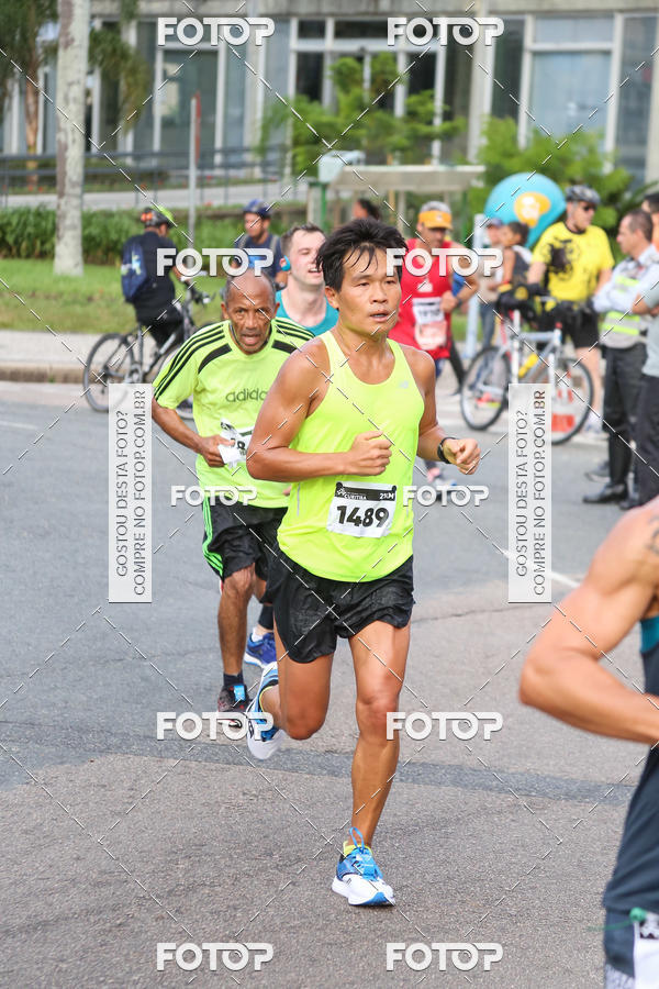 Buy your photos of the eventMeia Maratona Internacional de Curitiba 2018 on Fotop