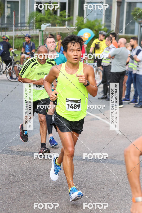 Buy your photos of the eventMeia Maratona Internacional de Curitiba 2018 on Fotop
