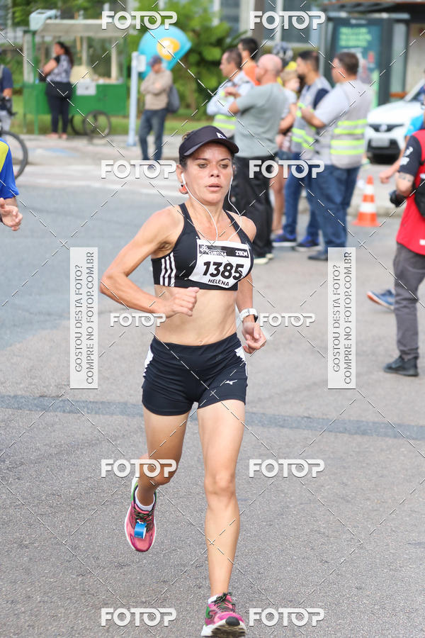 Buy your photos of the eventMeia Maratona Internacional de Curitiba 2018 on Fotop