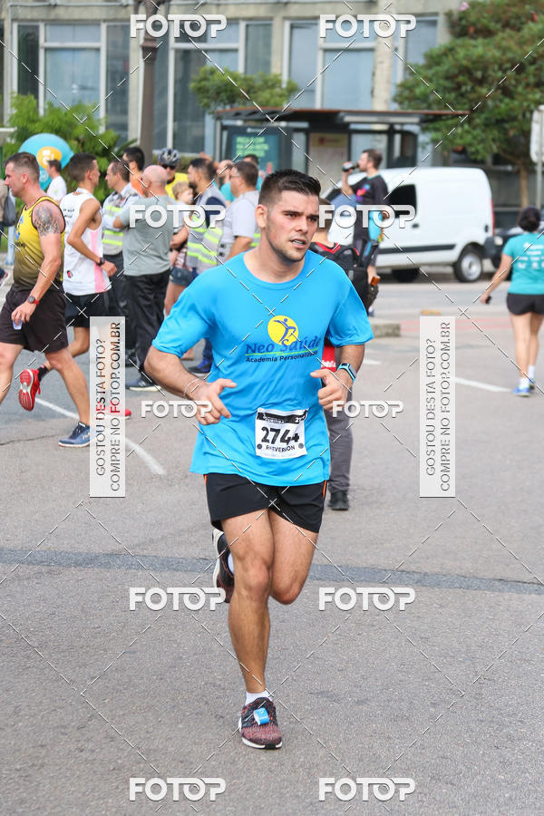 Buy your photos of the eventMeia Maratona Internacional de Curitiba 2018 on Fotop