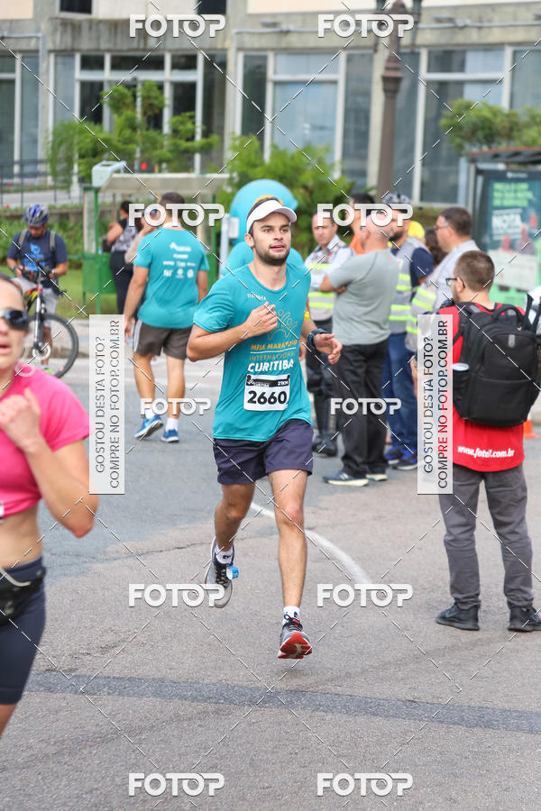 Buy your photos of the eventMeia Maratona Internacional de Curitiba 2018 on Fotop