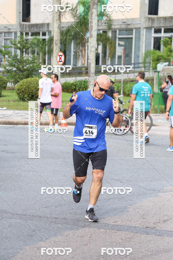 Buy your photos of the eventMeia Maratona Internacional de Curitiba 2018 on Fotop