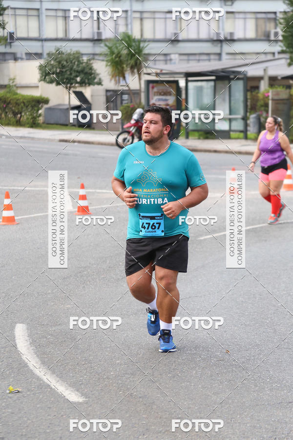 Buy your photos of the eventMeia Maratona Internacional de Curitiba 2018 on Fotop