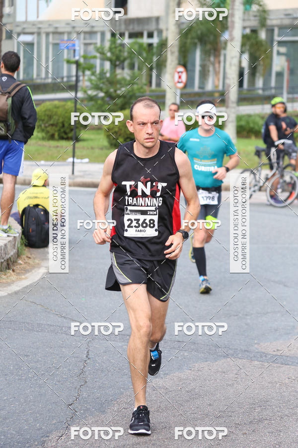 Buy your photos of the eventMeia Maratona Internacional de Curitiba 2018 on Fotop